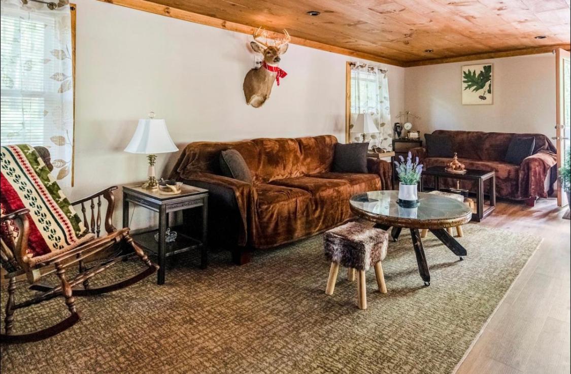 Holiday home The Nook - With Hot Tub At Shawnee And Camelback Mtn East Stroudsburg